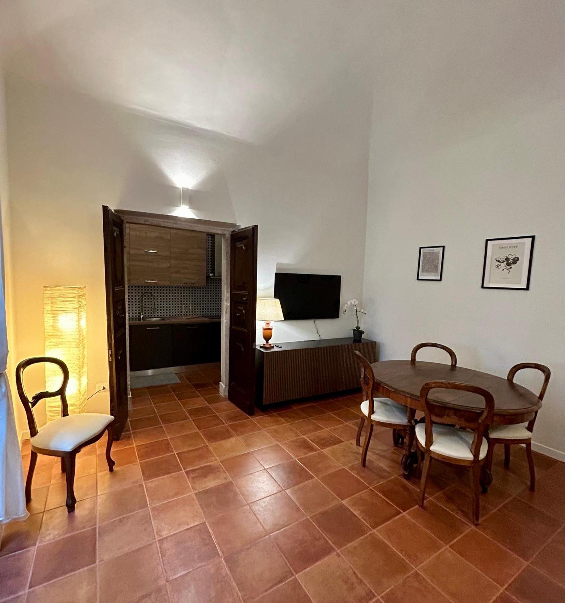 Appartamento Dragonetti Luxury House LʼAquila Esterno foto