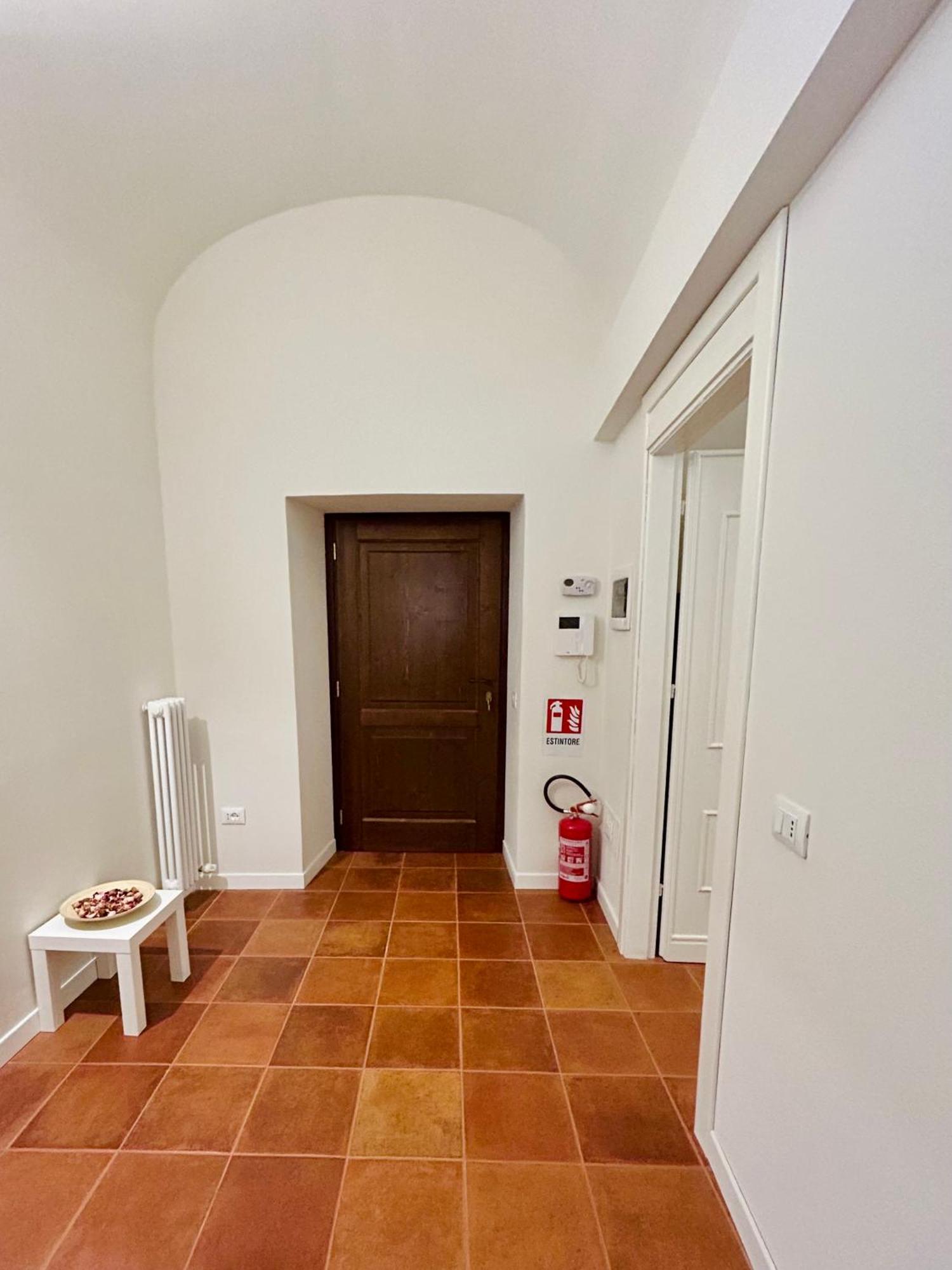 Appartamento Dragonetti Luxury House LʼAquila Esterno foto